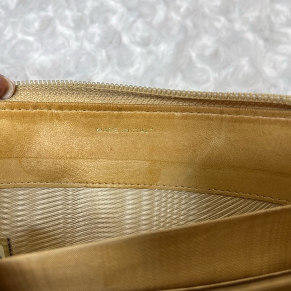 Chanel CC Caviar Leather Zip Around Wallet - Picture 12 of 13